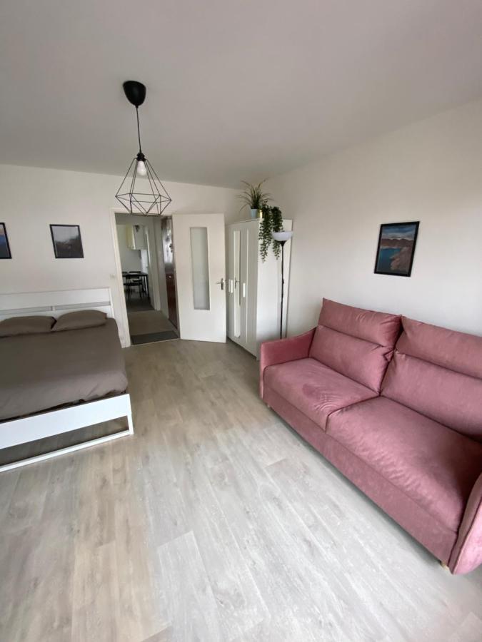 Grand Studio Avec Balcon -4 Personnes-Disneyland- Paris A 10 Minutes Thorigny-sur-Marne Esterno foto