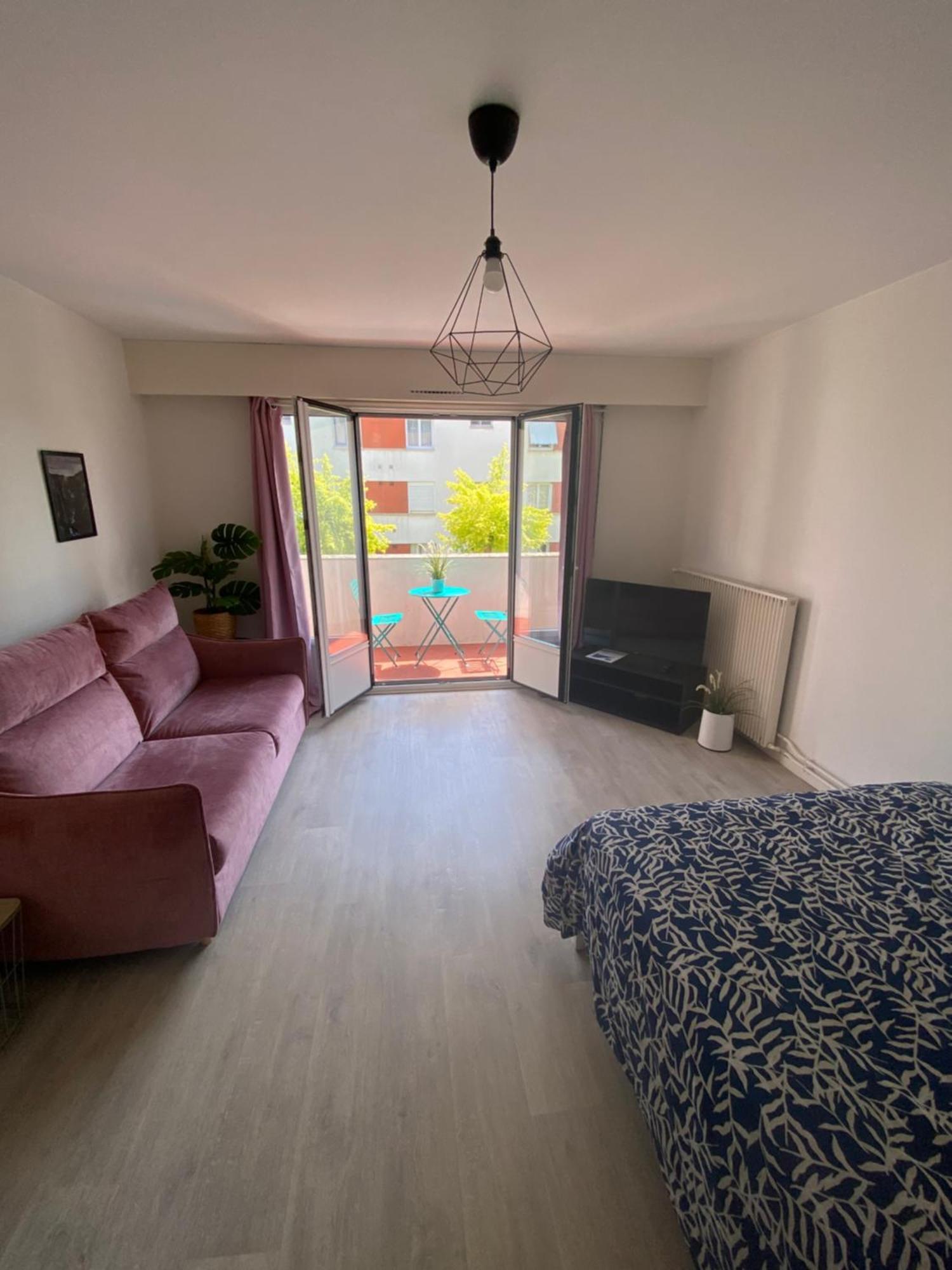 Appartamento Grand Studio Avec Balcon -4 Personnes-Disneyland- Paris A 10 Minutes Thorigny-sur-Marne Esterno foto